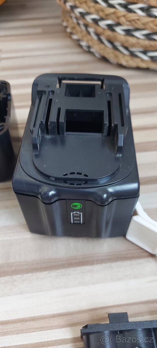 Case-obal,pro Aku Makita 18V 9.0Ah,bez baterií 18650. - 4