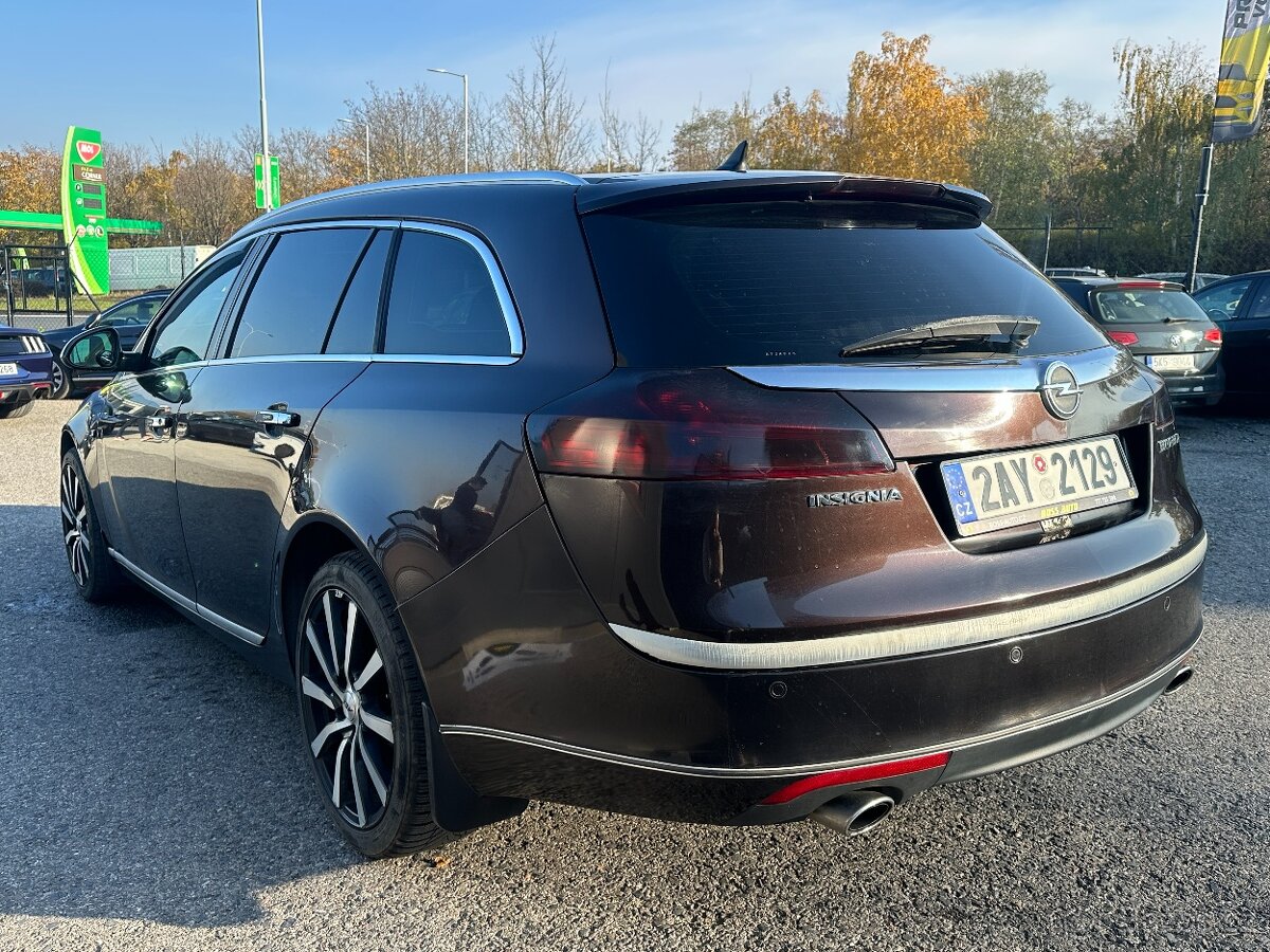 Opel Insignia Sports Tourer 2012 - 4