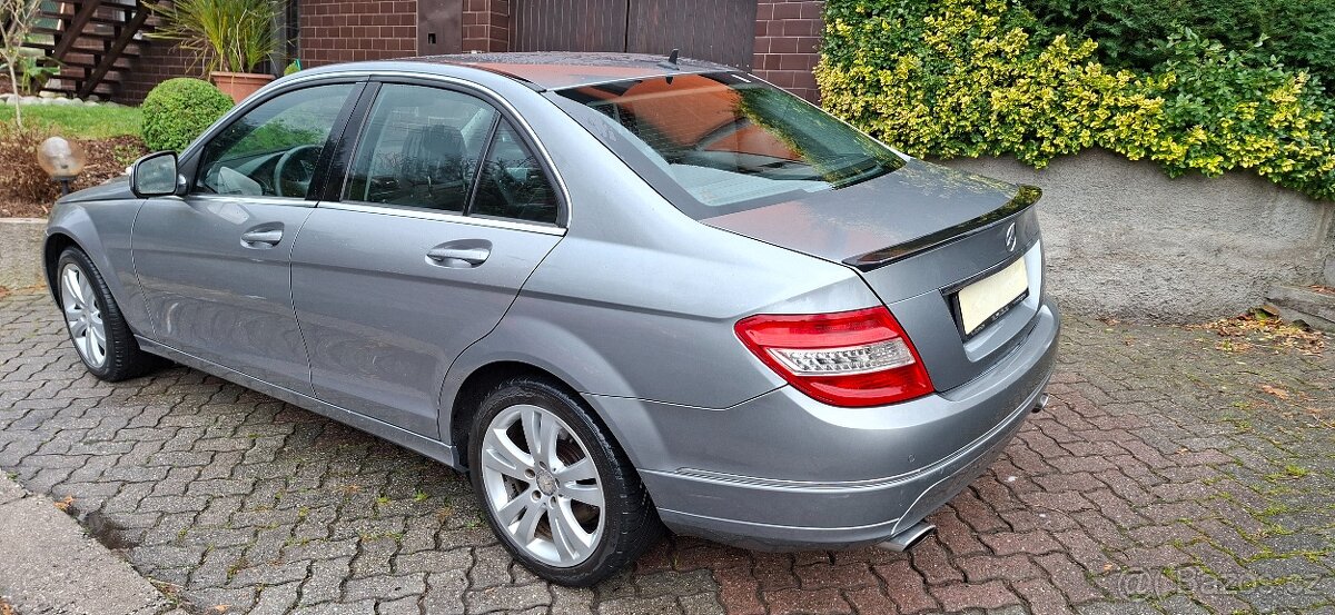 Prodám MERCEDES-BENZ Třídy C 320 CDI,4-MATIC - 4