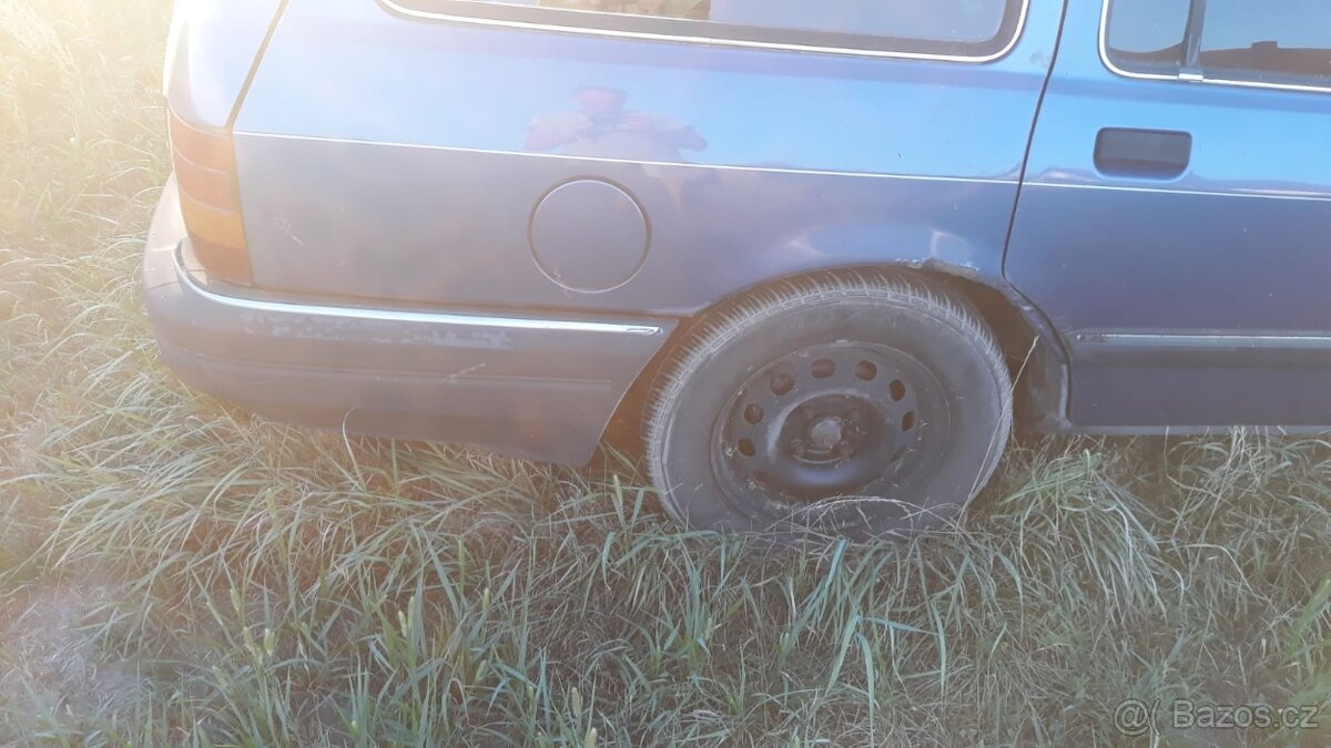 Ford Sierra Ghia na náhradní díly