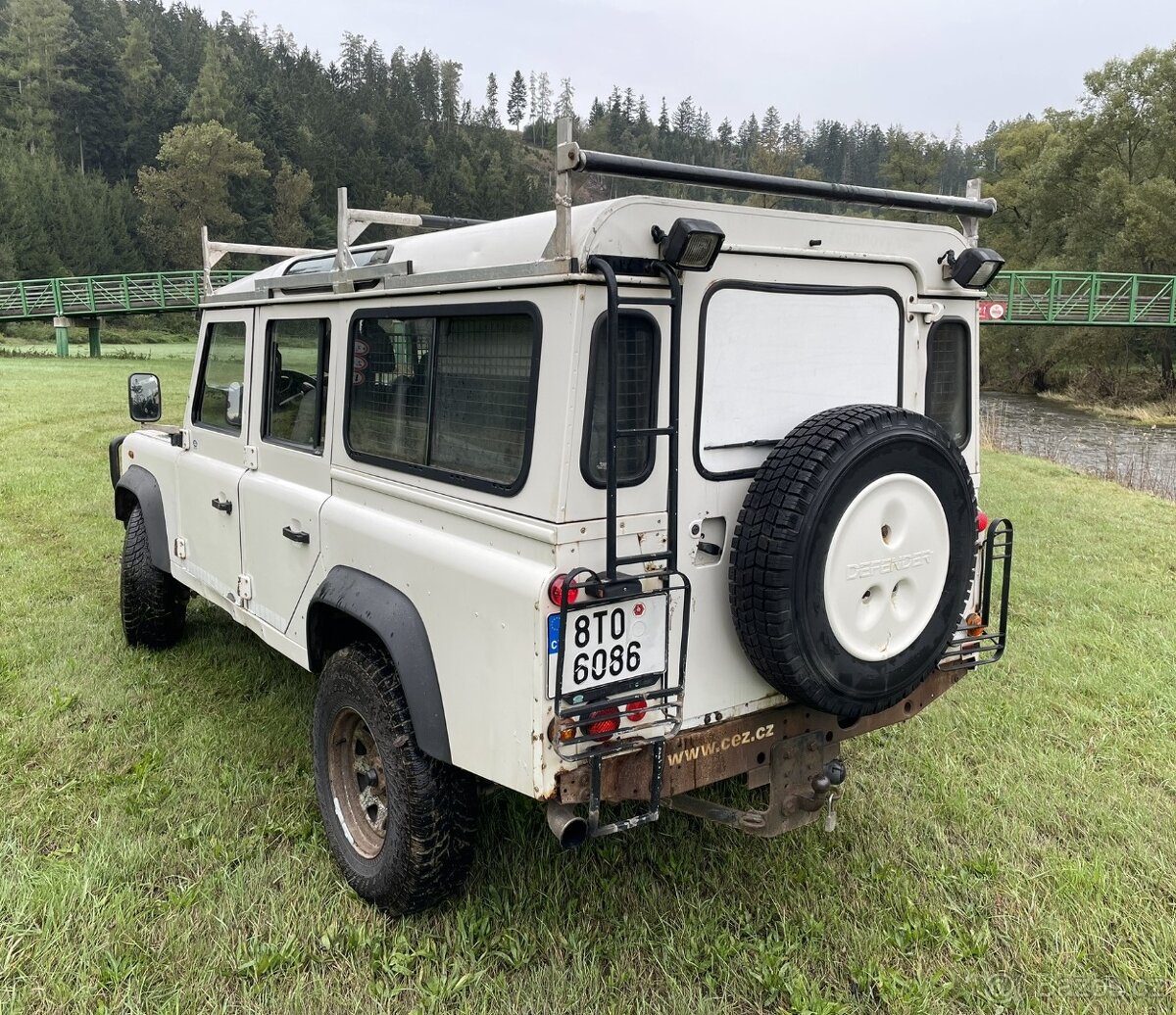 Land Rover Defender 110. 2.4 TD 90kW. 4x4. Rv 2008. Nová STK