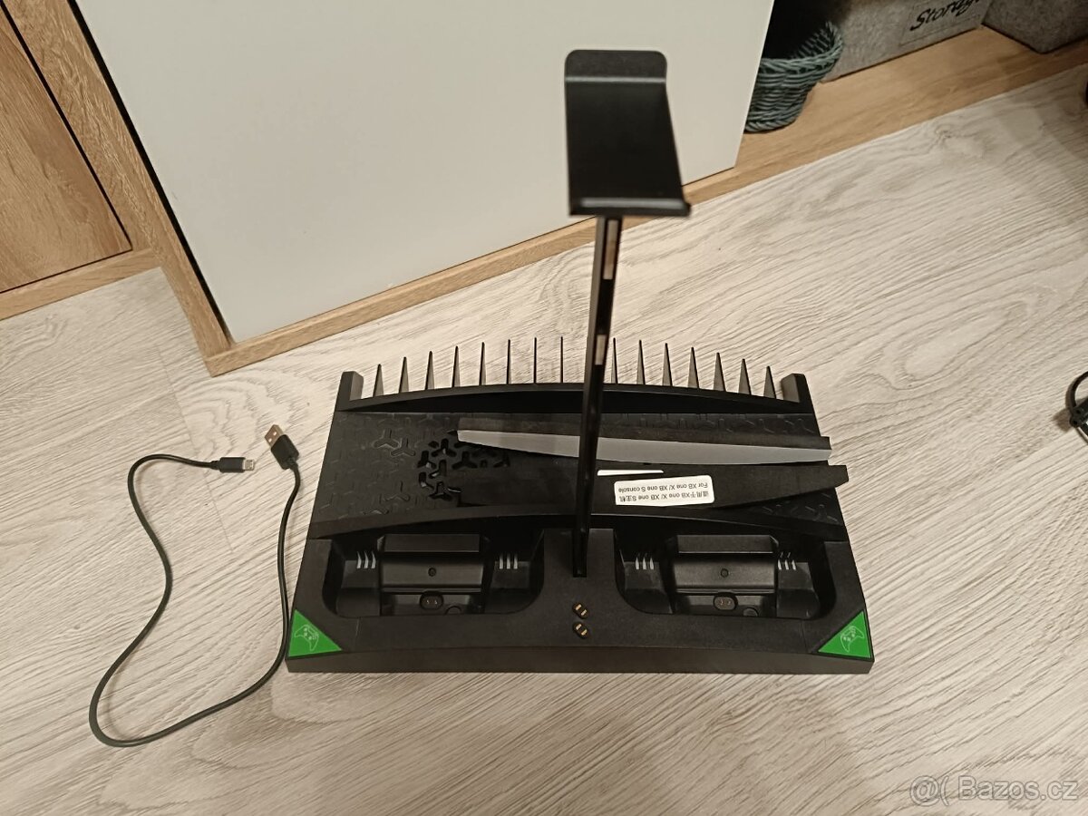 X BOX ONE S + hry + stojan - 4