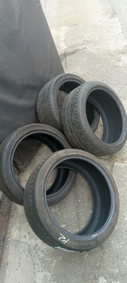 235/40 R18 4ks za 1500 - 4