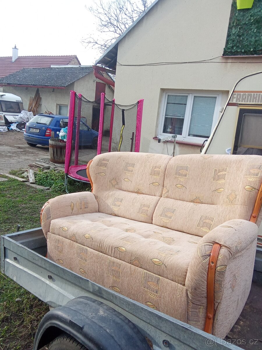 Prodám krásnou sedačku není rozkládací top stav jak nová - 4