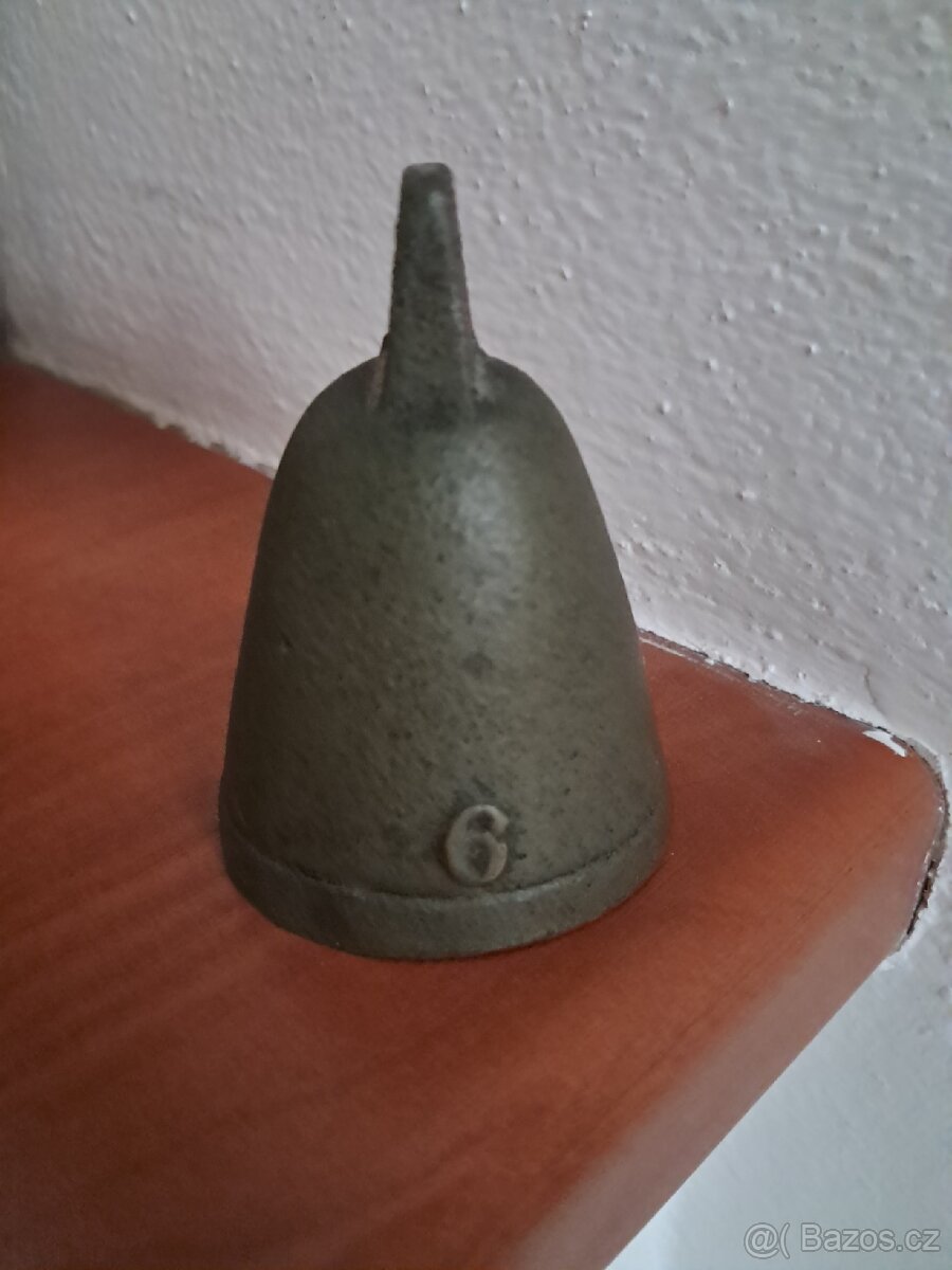 Starý zvonek A Paris - 4