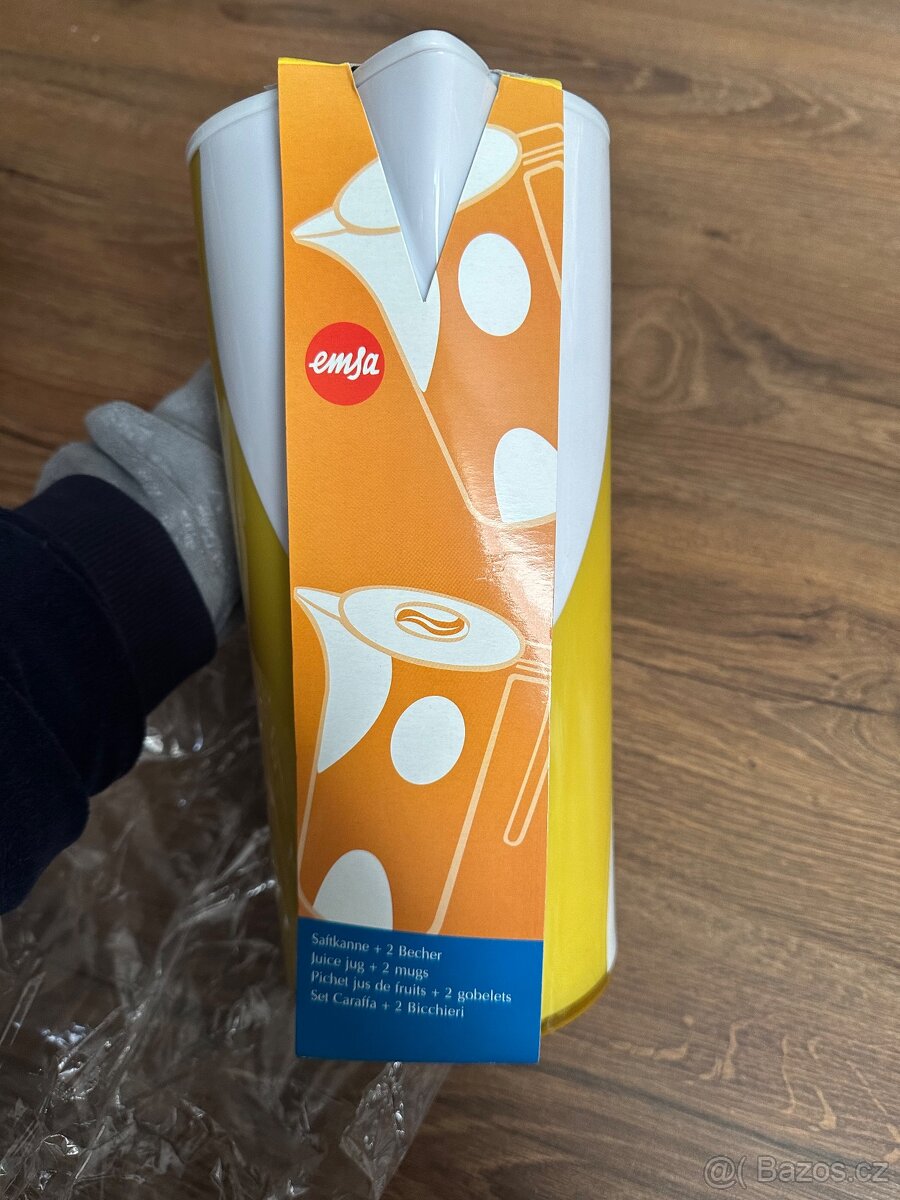 Sada džbán 2 litry + 2 poháry - 4