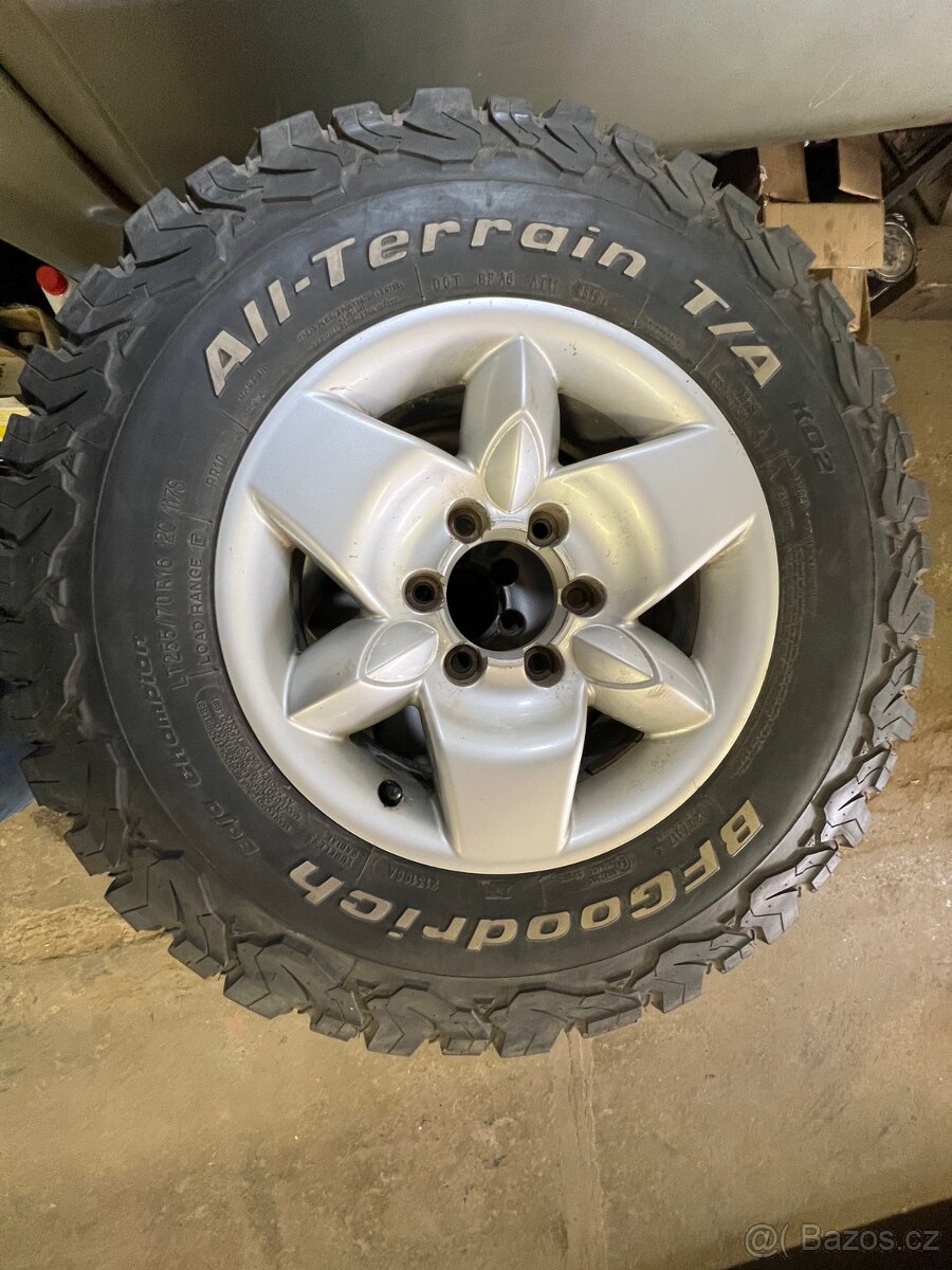 Alu kola NISSAN 255/70R16-pneu AII Terain BF Goodrich - 4