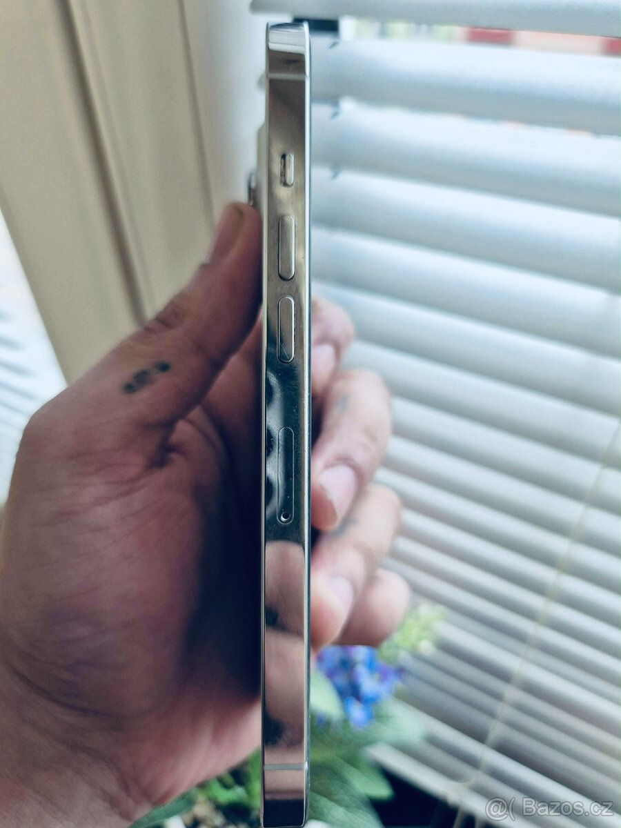 Apple iPhone 13 Pro - 4