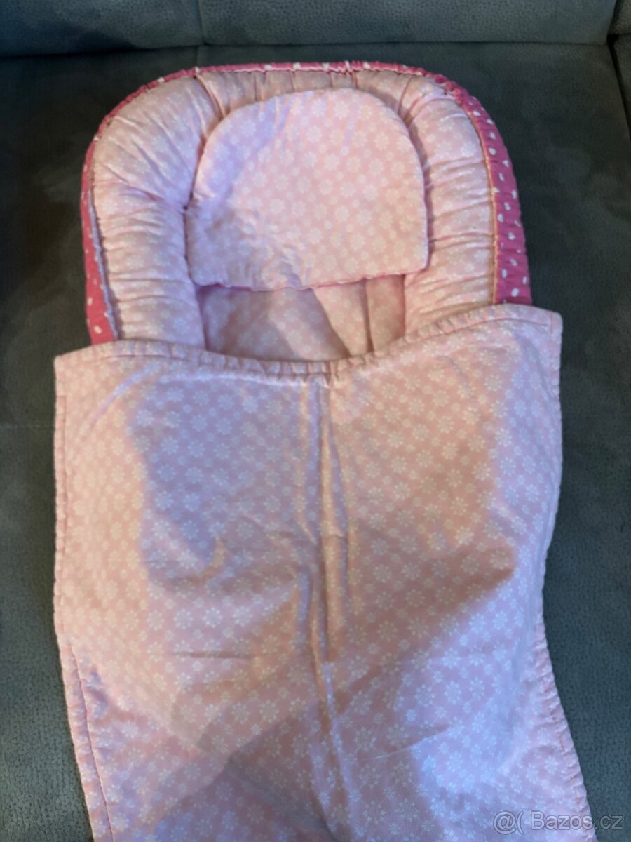 Hnízdečko s peřinkami pro panenky - 4