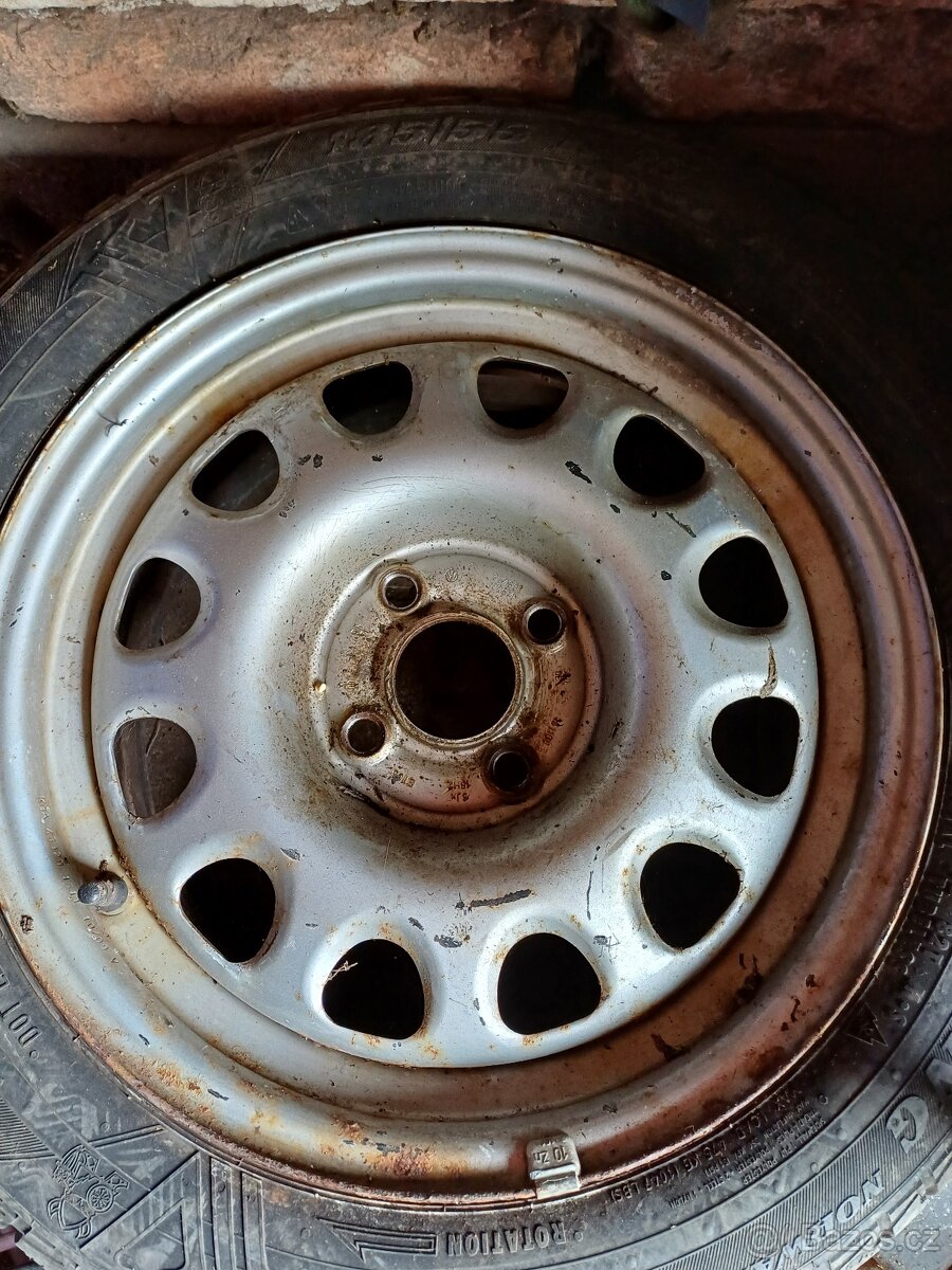 Prodam plechace g60 4x100 r15 - 4