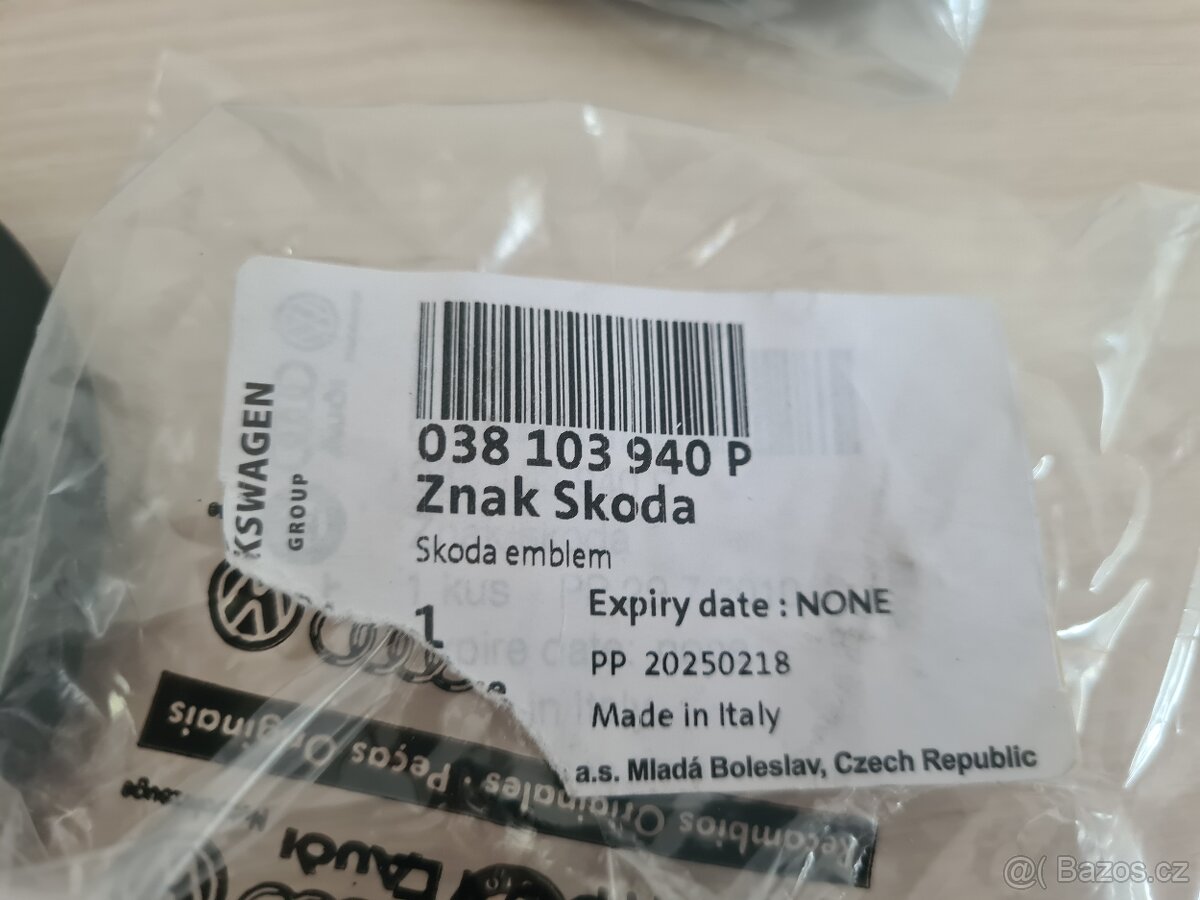 NOVÝ Znak na kryt motoru Octavia 1 RS ORIGINÁL - 4