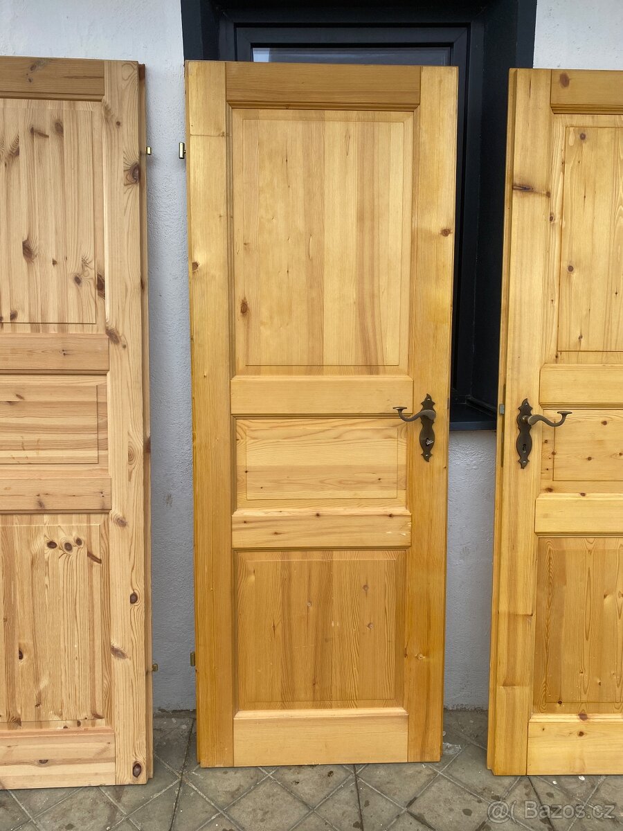 Masivní dveře pravé 70 cm - AKCE doprava - 4