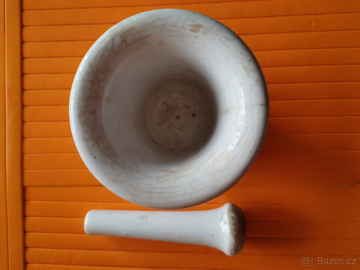 porcelánový hmoždíř 1918 - 4