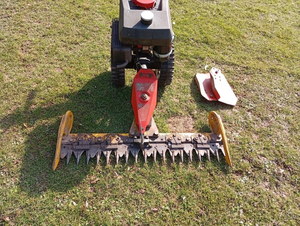 Lištová sekačka Vari s motorem Jikov - 4