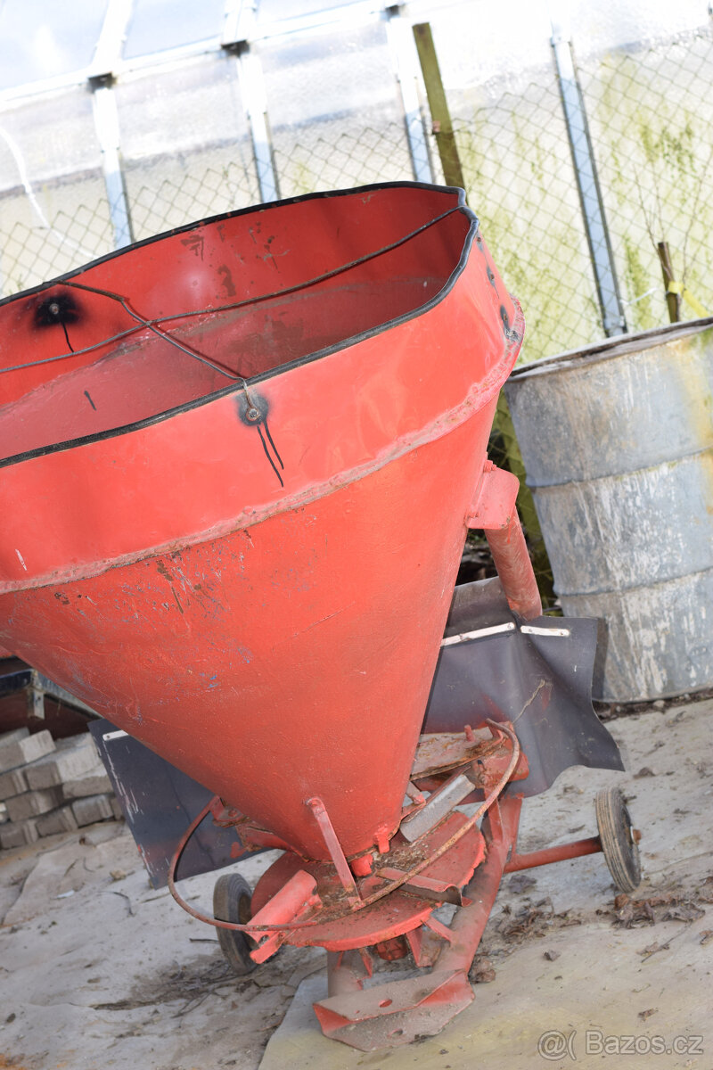 Rozmetadlo nesené - 4