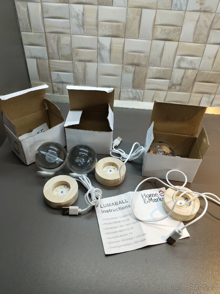 Lampička s křišťálové koule - 4