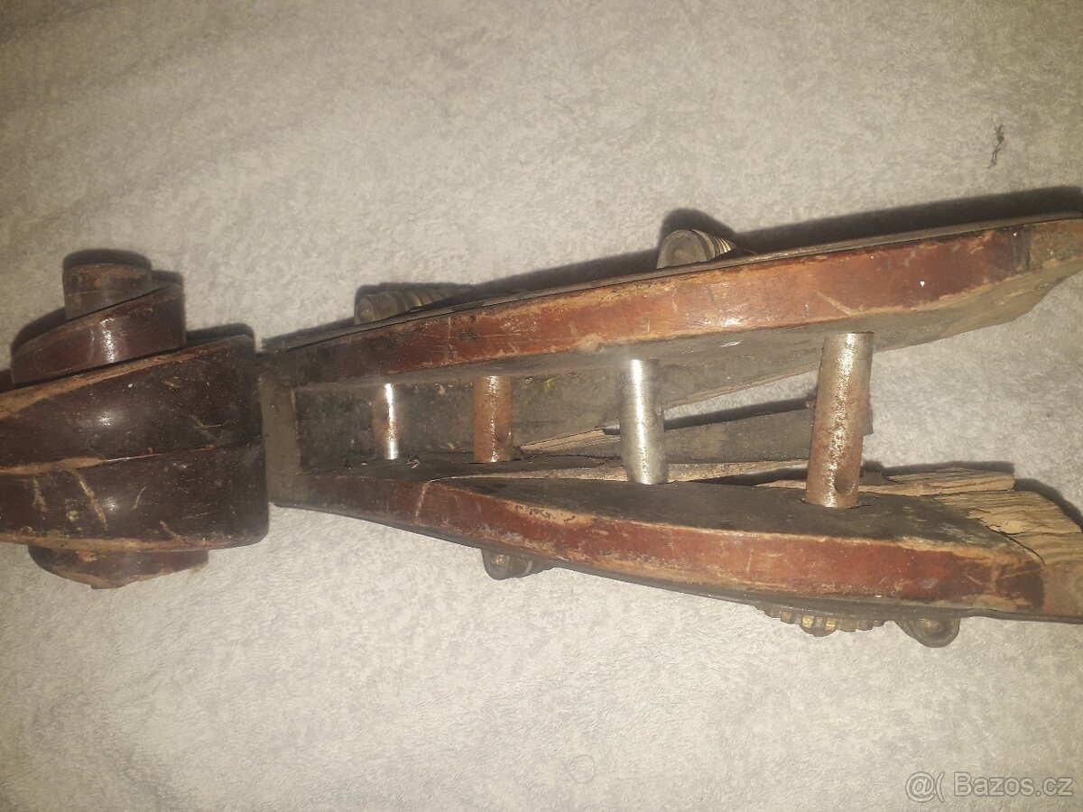 Upinač strun hlava - 4