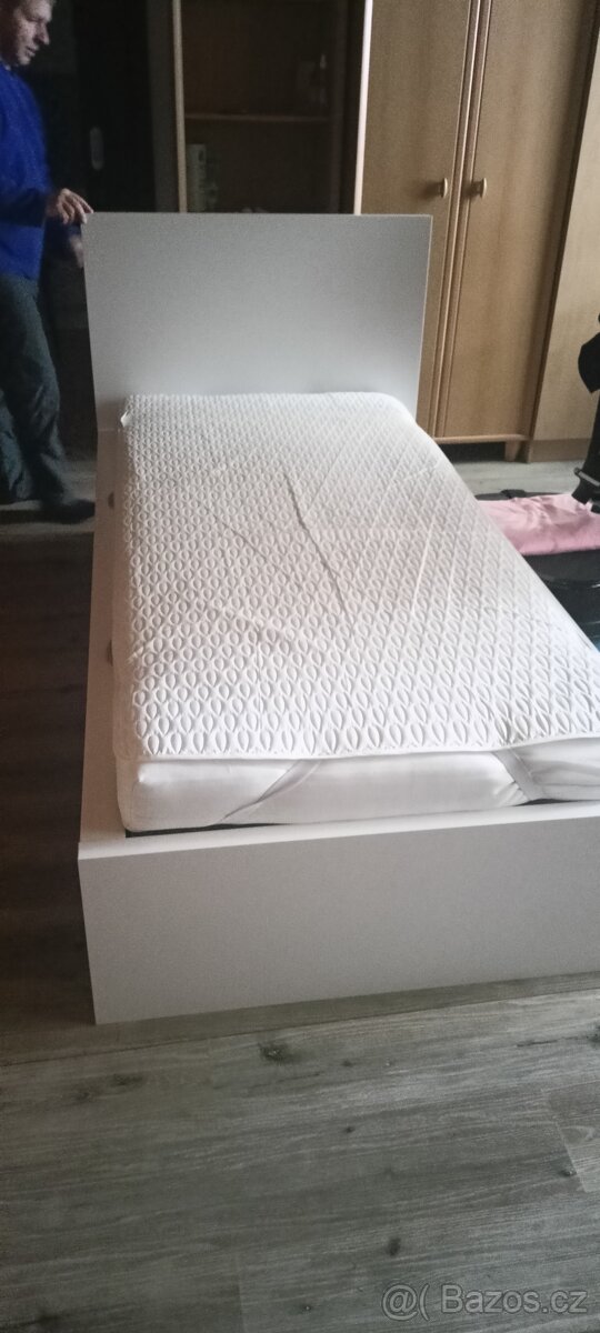 Postel s matrací - 4