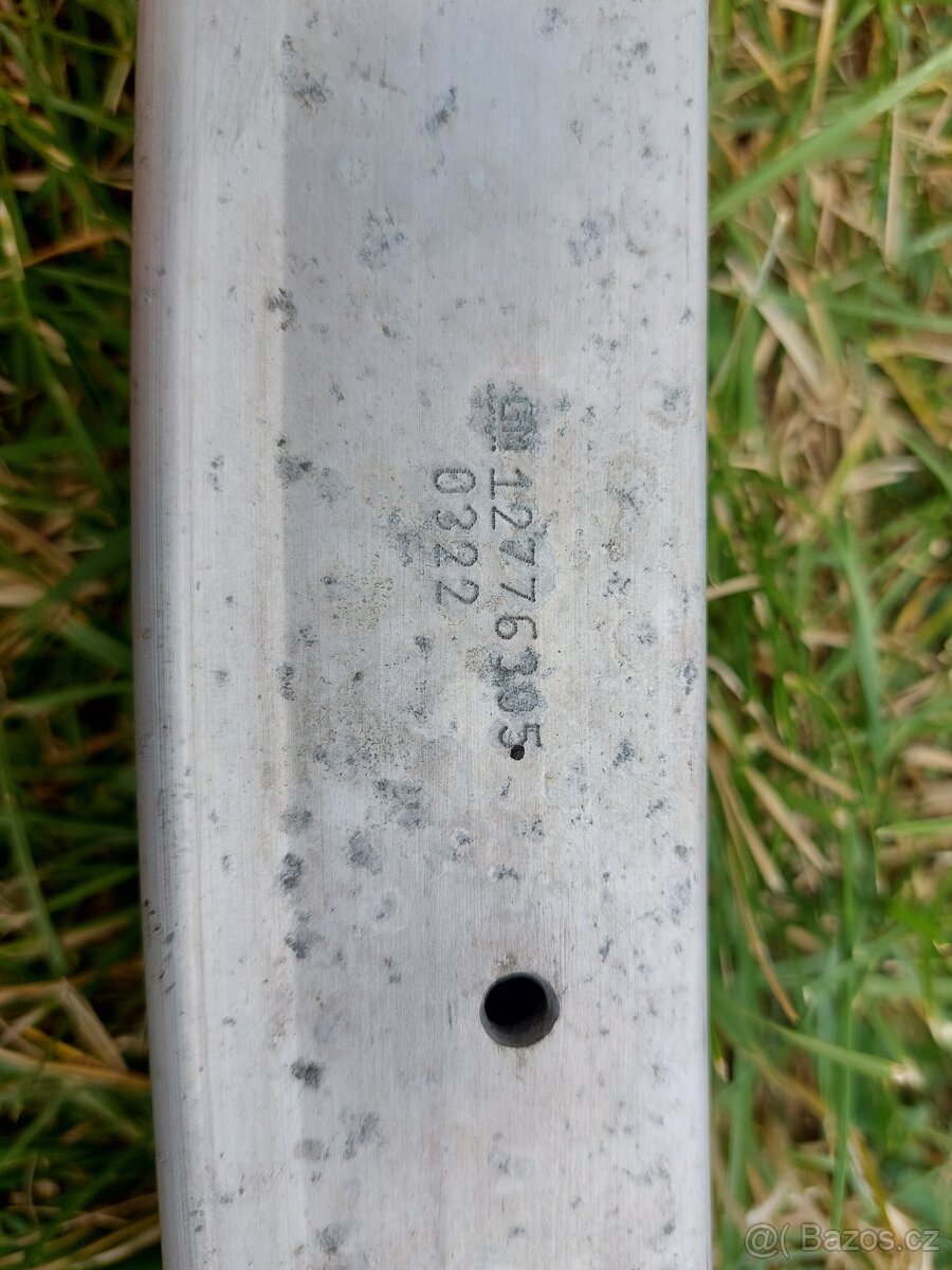 Opel zafira c výztuha nárazníku - 4