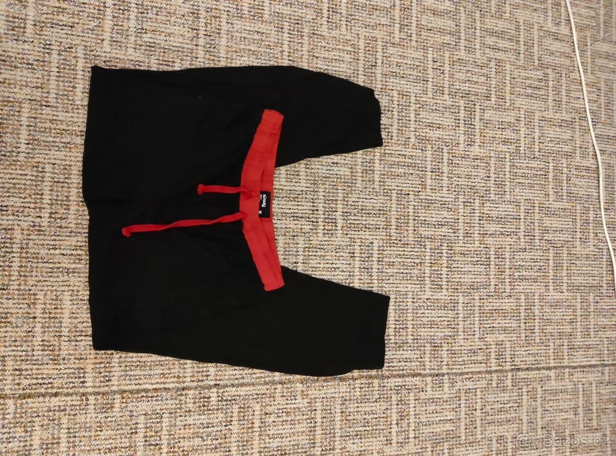 Nové pouze vyprané - Vánoční pyžamo Sinsay vel M - 4