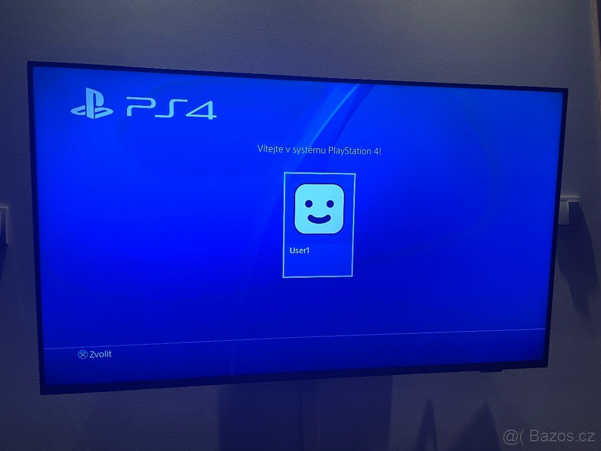 PlayStation 4 dva ovladače + hry - 4