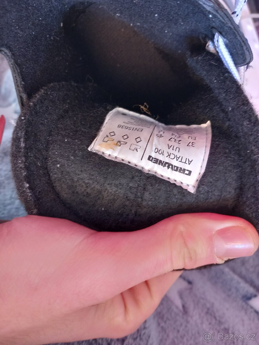 hokejové brusle Crowned – zánovní - 4