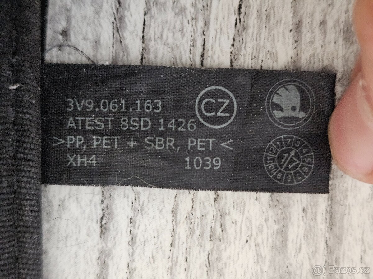 Originální oboustranný koberec do kufru - Superb 3 Combi - 4