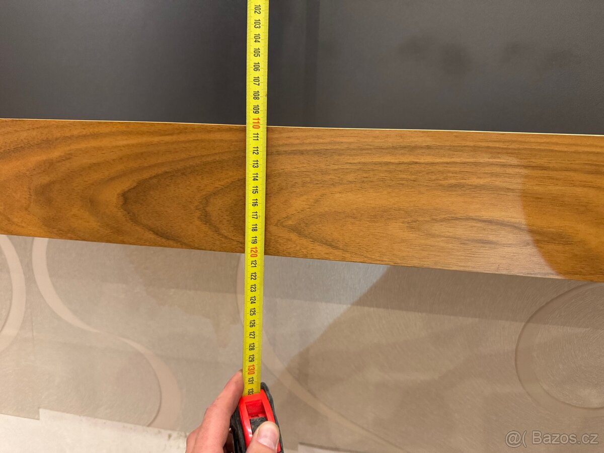 Dřevěný rám / skříňka pro TV - 4