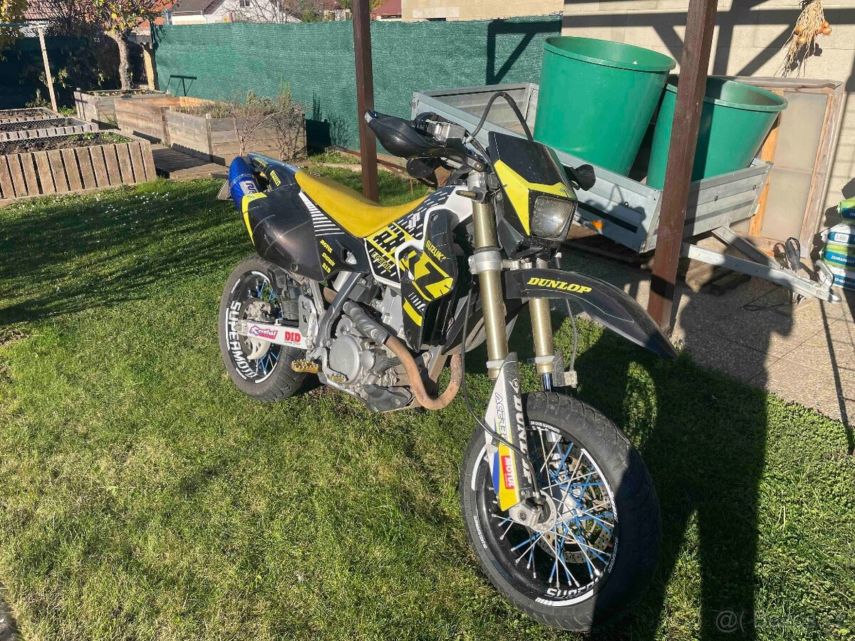 SUZUKI DR-Z400S - 4