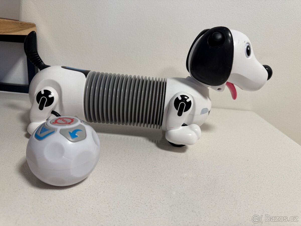 Notebook, pokladna, robot, robotický pes, kytara - 4