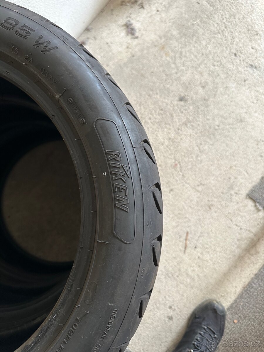 Pneumatiky 205/55 r17 - 4