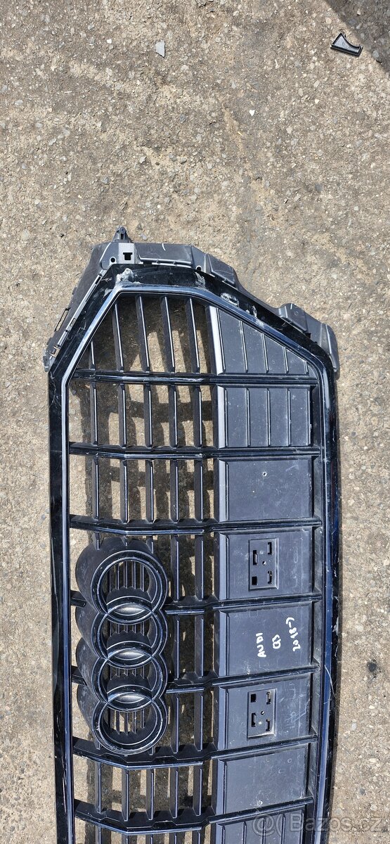 Maska mrizka predniho narazniku gril audi Q3 - 4