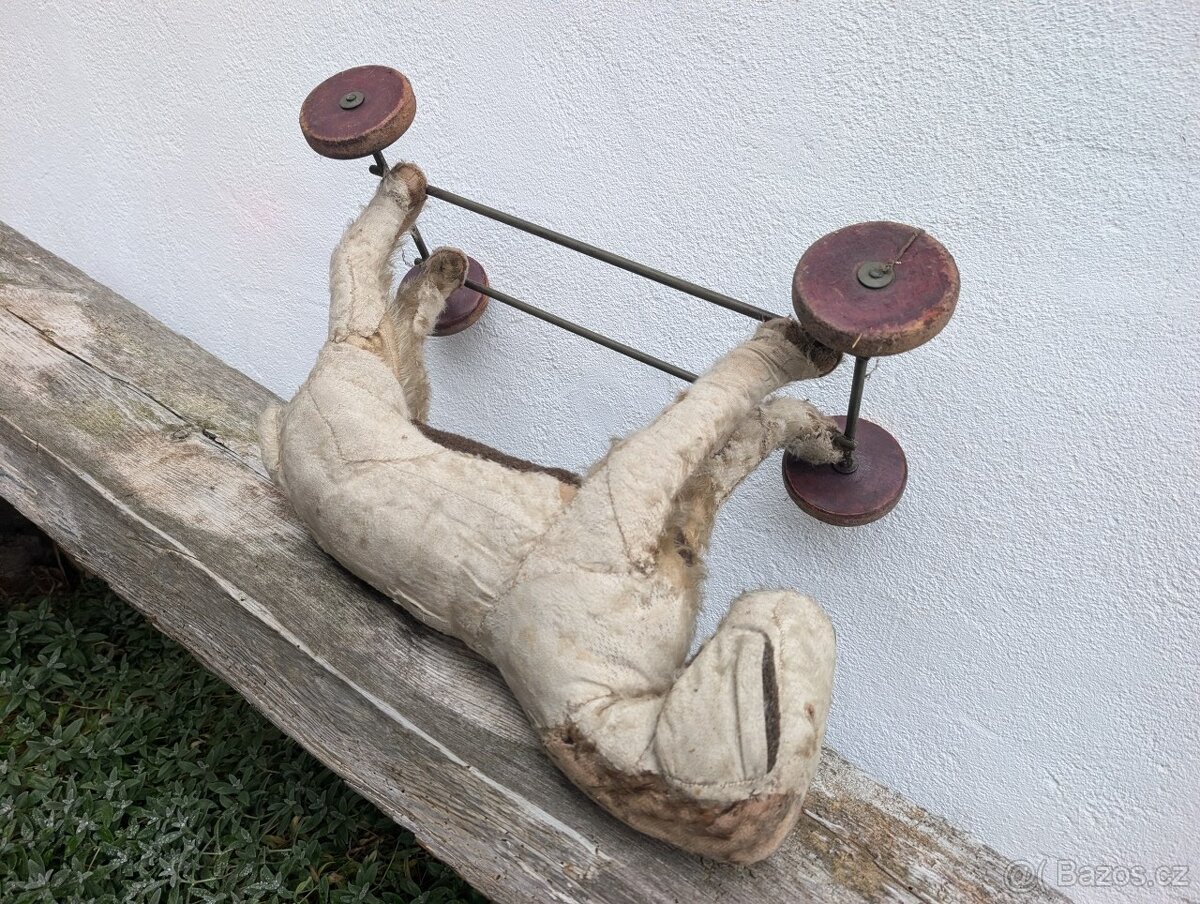 hracka na koleckach - 4