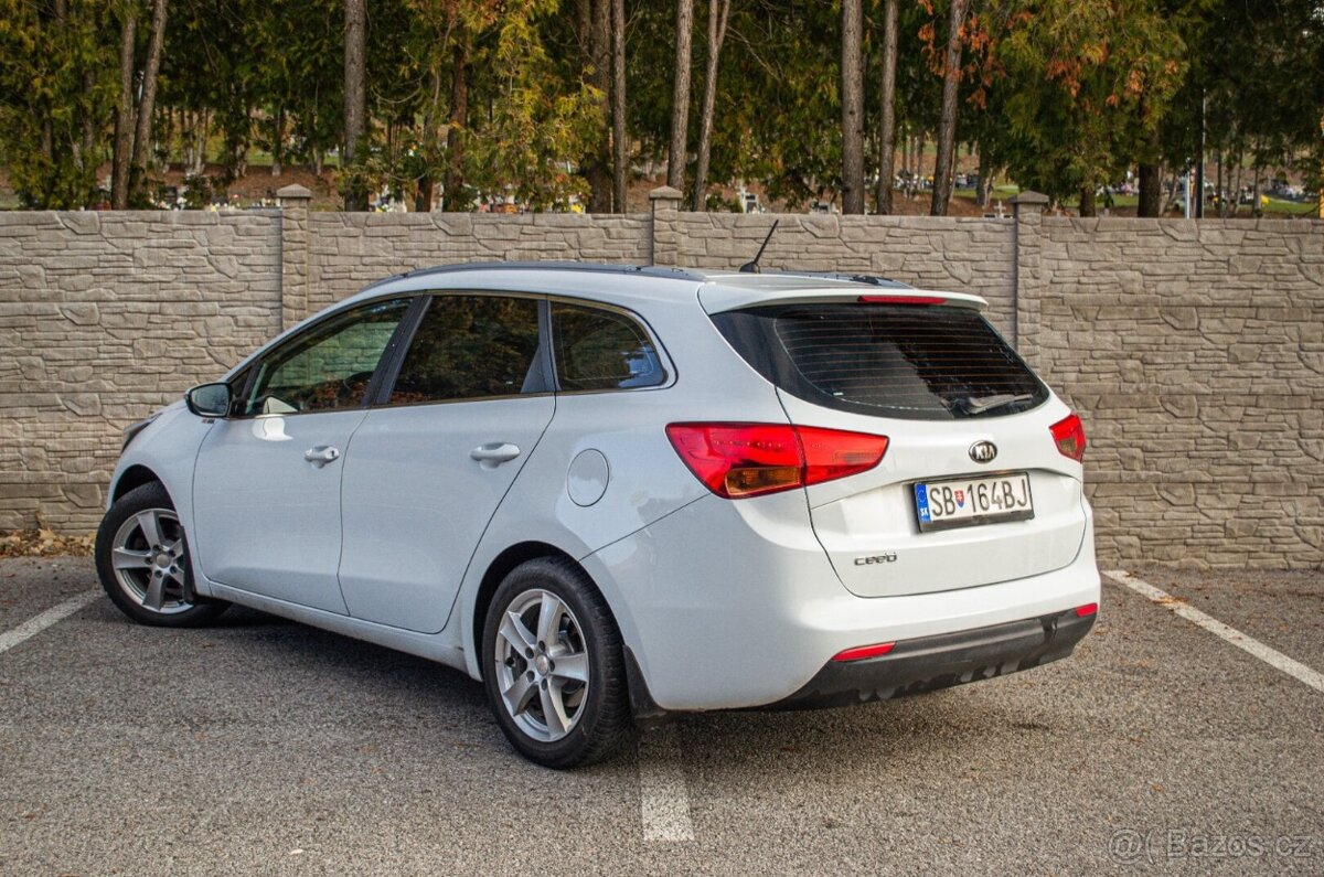 Kia Ceed SW 1.6 GDI - 4