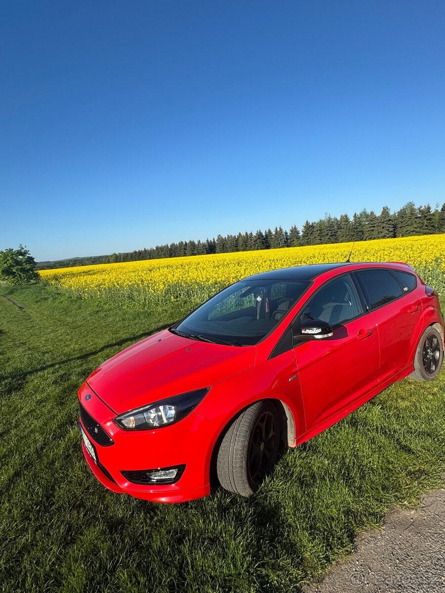 Ford Focus, Focus ST-line Red&Black - 4