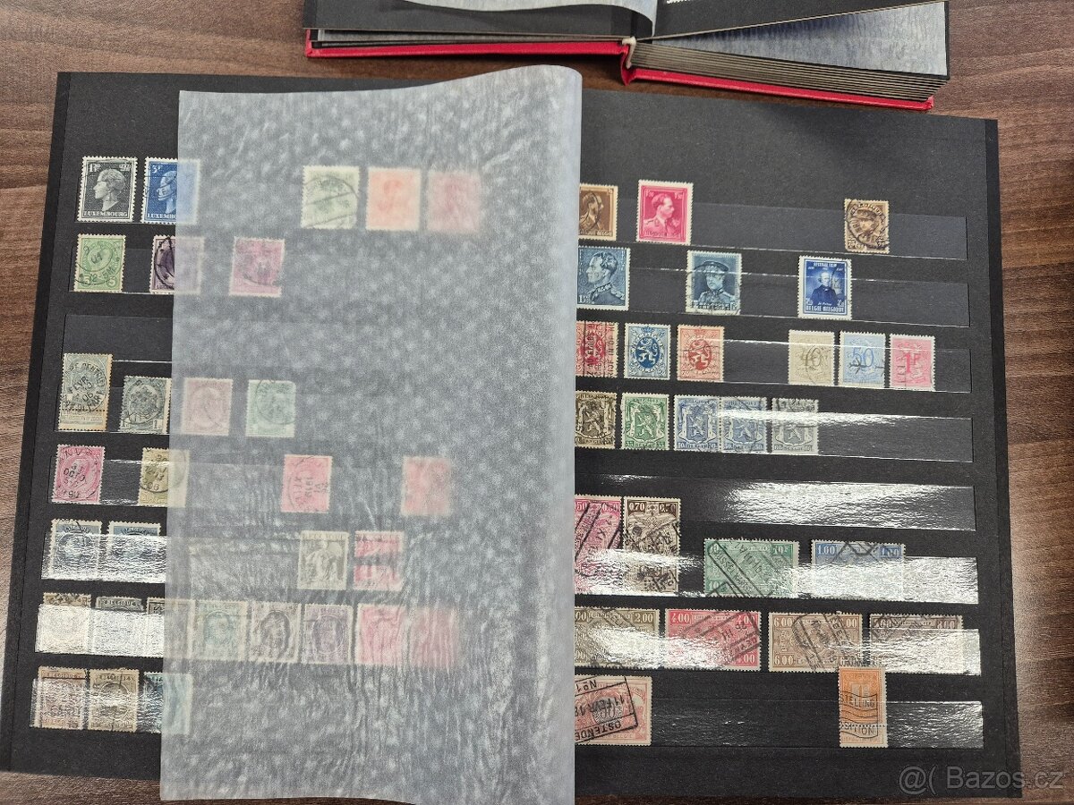 Prodám 4 plná alba známek - 4
