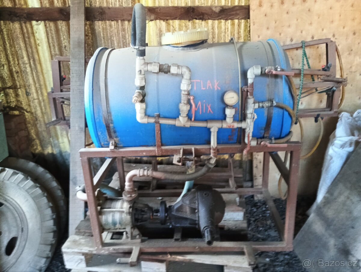 Postřikovač za traktor. - 4