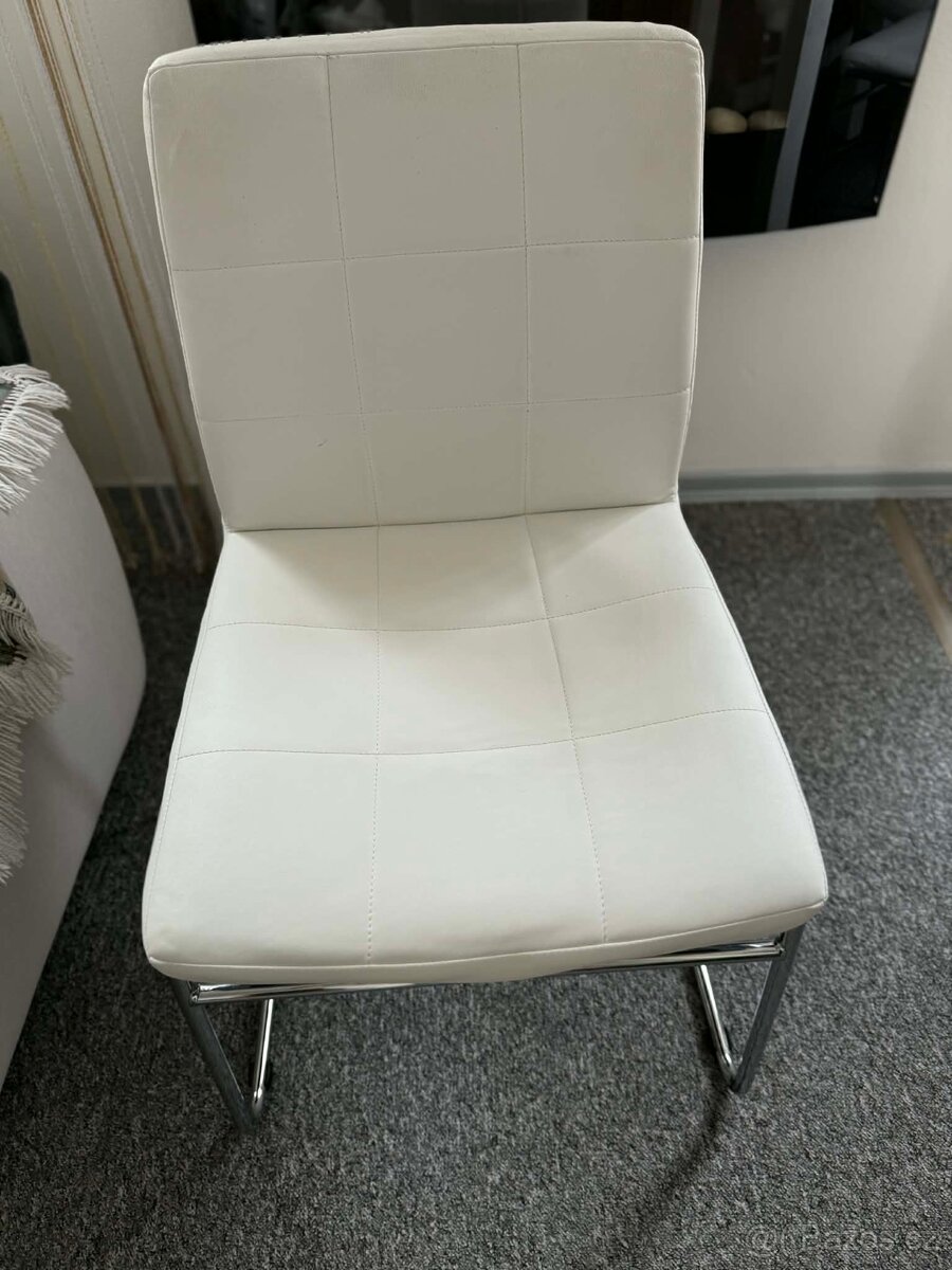 Stůl a 4x židle - 4