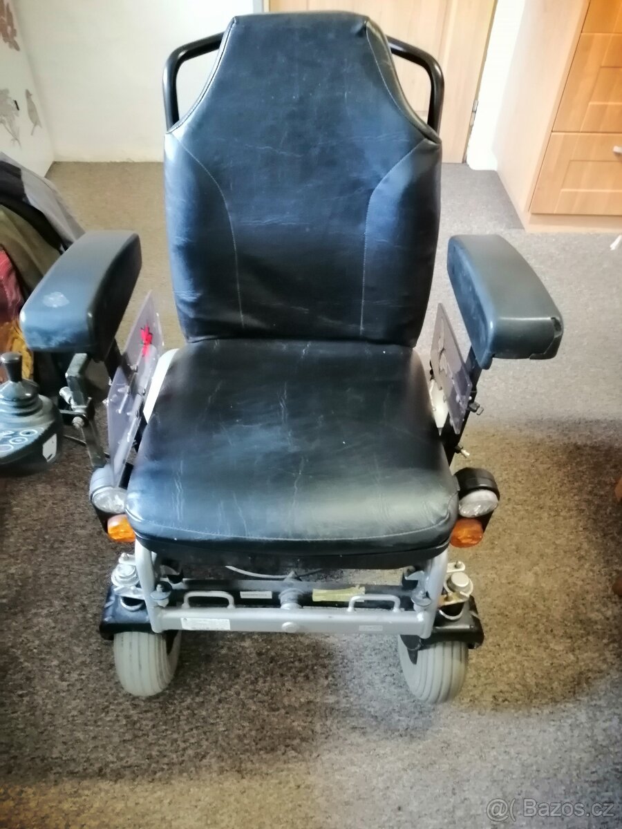 Elektrický invalidní vozík Allround 900 C - 4