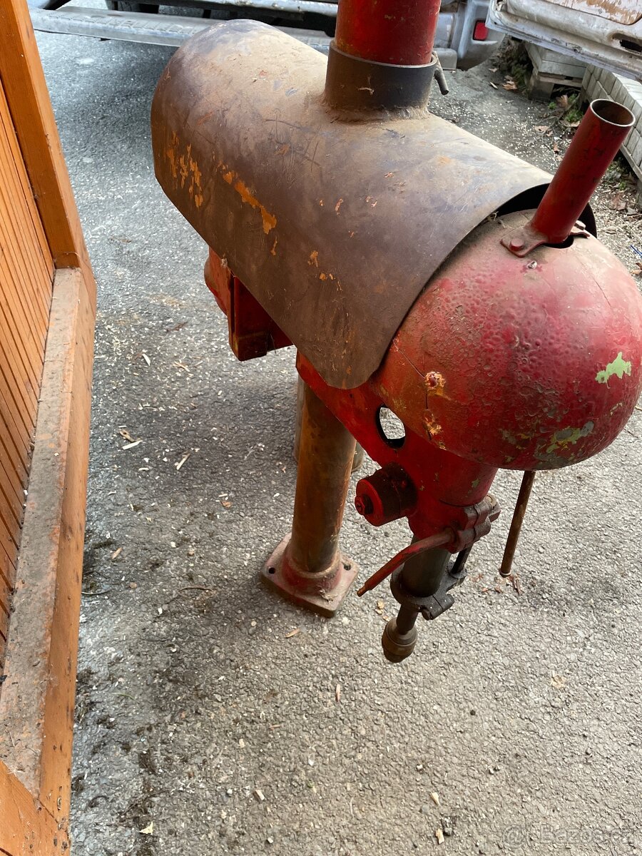 Stará sloupová vrtačka - 4