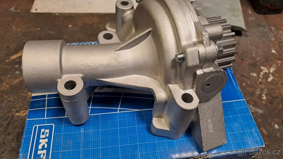 Úplně nová vodní pumpa SKF VKPA 83650 - 4