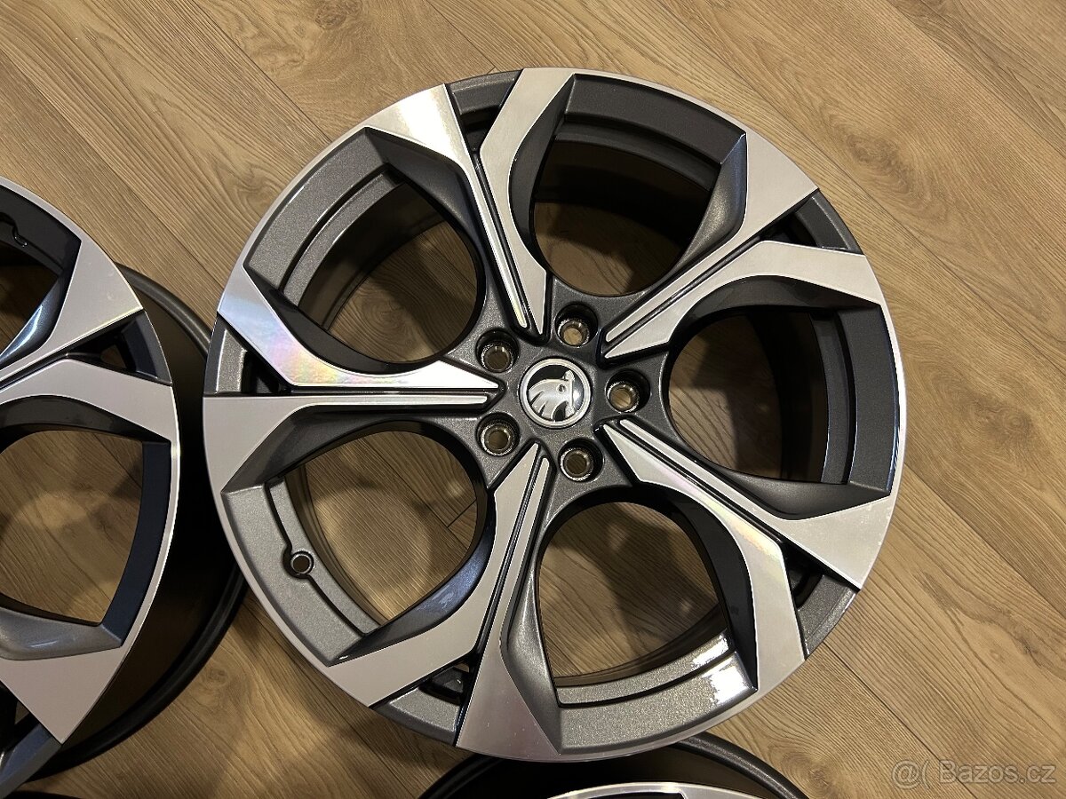 Originální alu kola R19 Škoda Octavia RS - 4