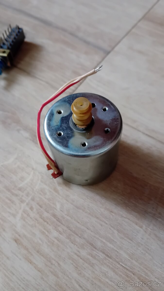 Různé díly decku Sony tc-fx - 4