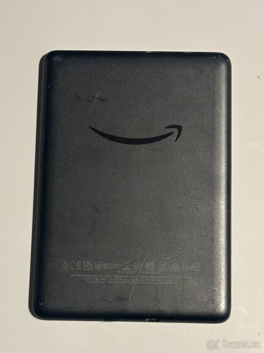 Čtečka knih Amazon Kindle 10. gen 8GB černá - 4