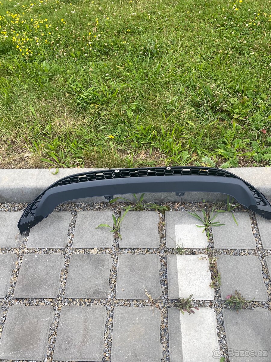 mřížka perednoho naraznika ford focus 2018 - 4