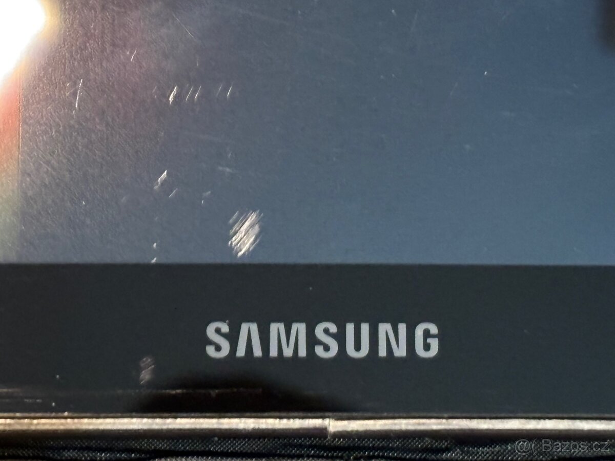 Samsung Galaxy Tab 8.9 na díly + obal a kabel - 4