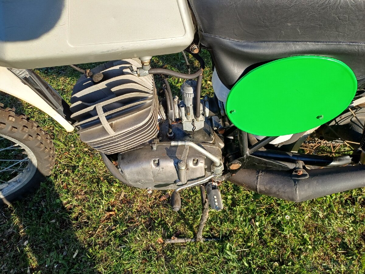 Motorky ČZ 250/980 - 4