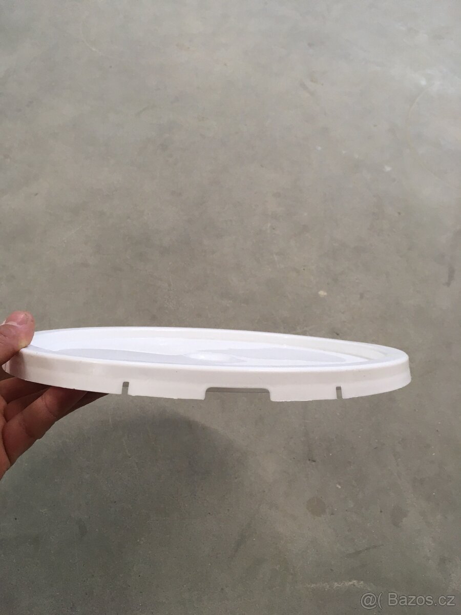 Kbeliky s vikem 20-22L HDPE - 4