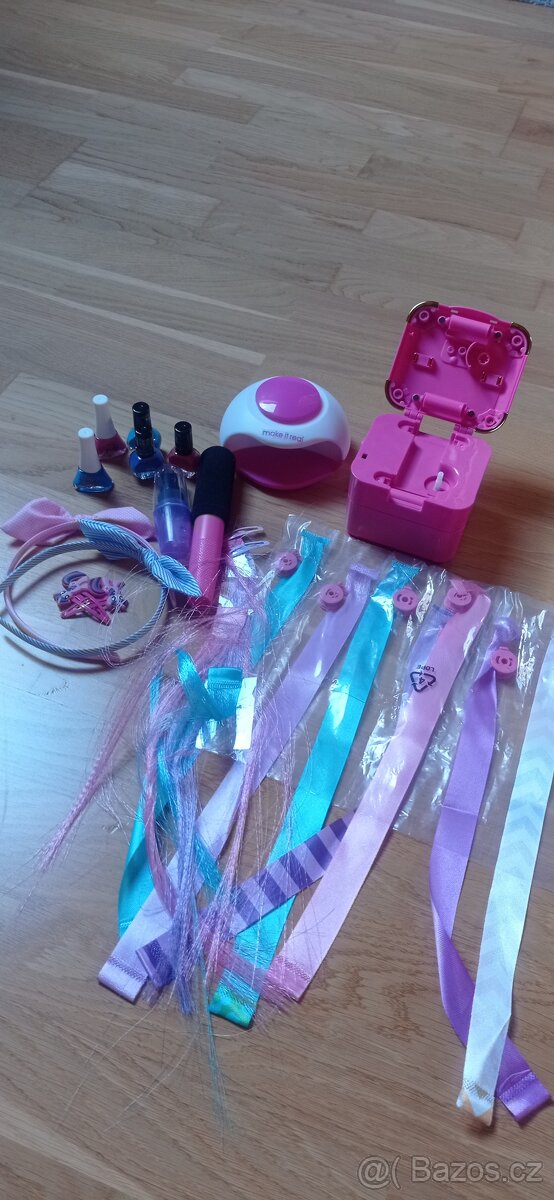 Cool Maker vlasové a nehtové studio - 4