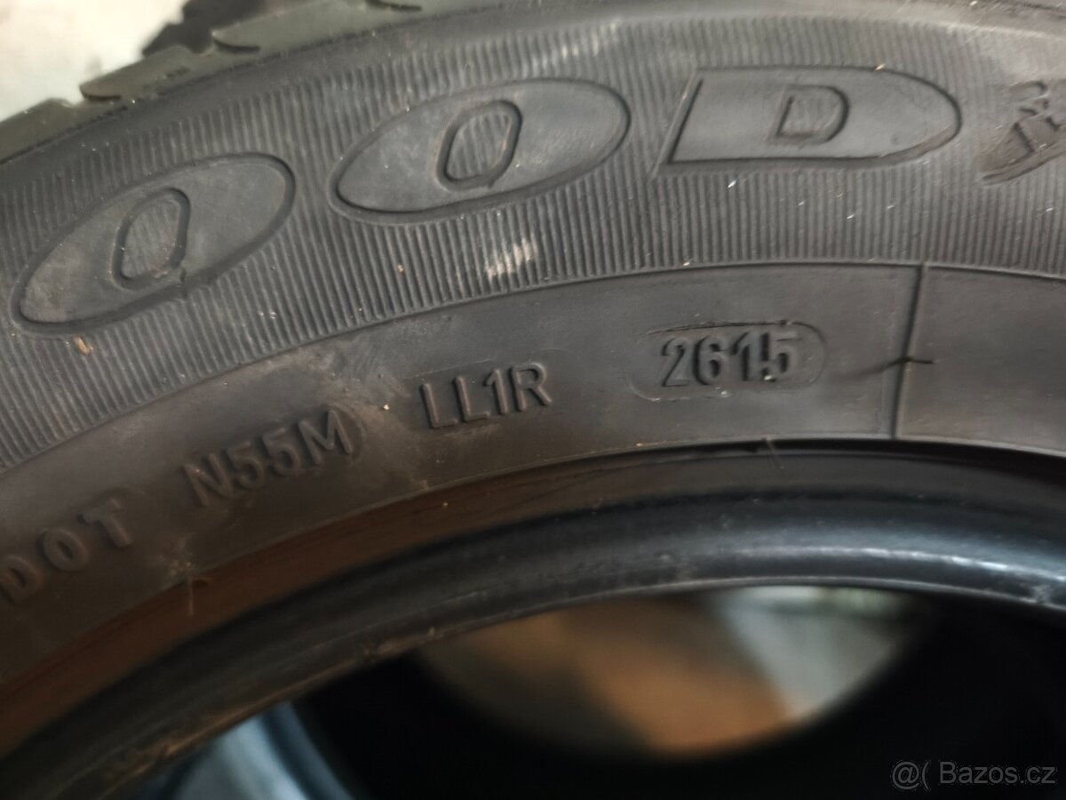 P: 215/60/16 Goodyear - 4